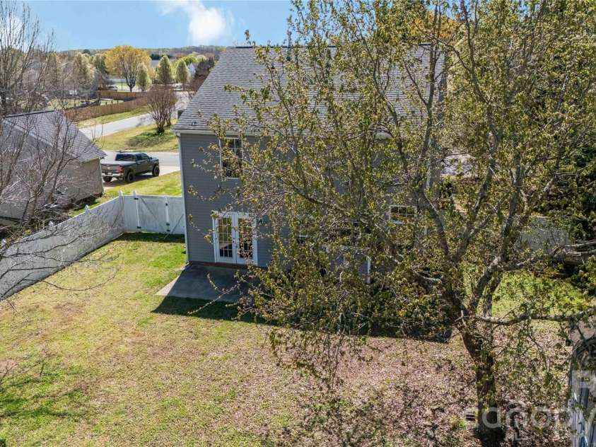 917 Poplar Forest Ridge, Clover, SC 29710.  MLS# CAR4359803, YatesRealty ID 8199. 