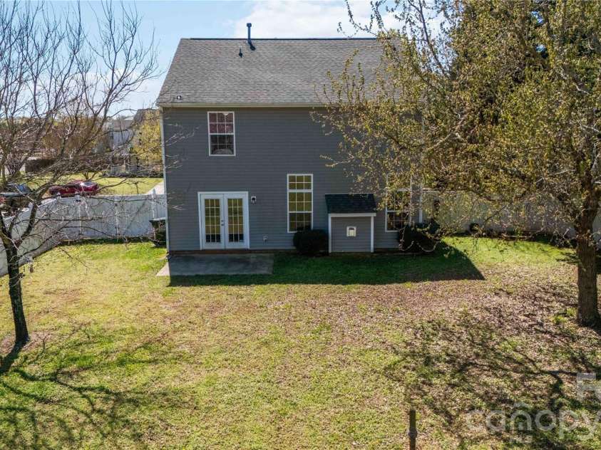 917 Poplar Forest Ridge, Clover, SC 29710.  MLS# CAR4359803, YatesRealty ID 8199. 