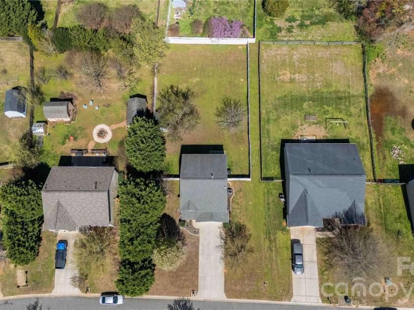 917 Poplar Forest Ridge, Clover, SC 29710.  MLS# CAR4359803, YatesRealty ID 8199. 