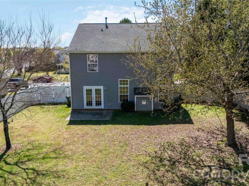 917 Poplar Forest Ridge, Clover, SC 29710.  MLS# CAR4359803, YatesRealty ID 8199. 