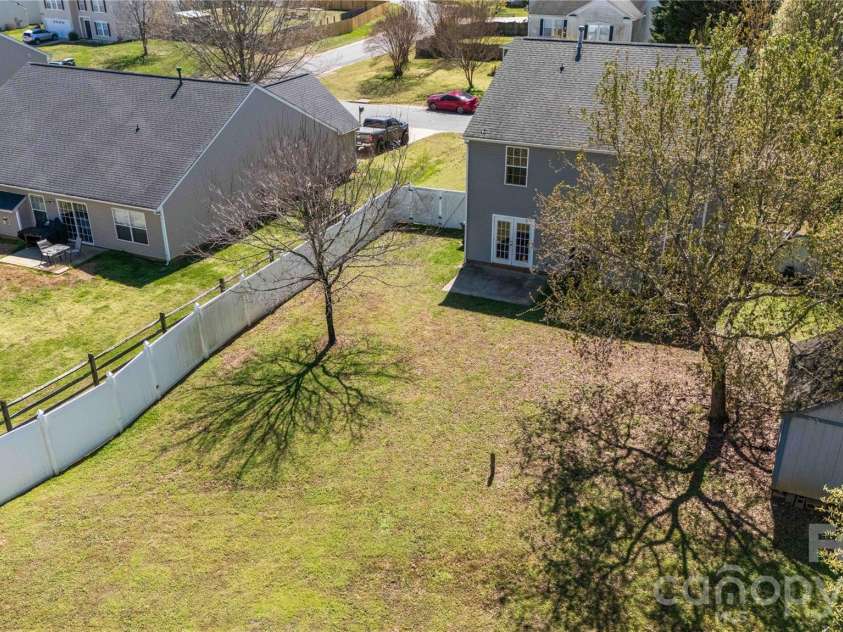 917 Poplar Forest Ridge, Clover, SC 29710.  MLS# CAR4359803, YatesRealty ID 8199. 