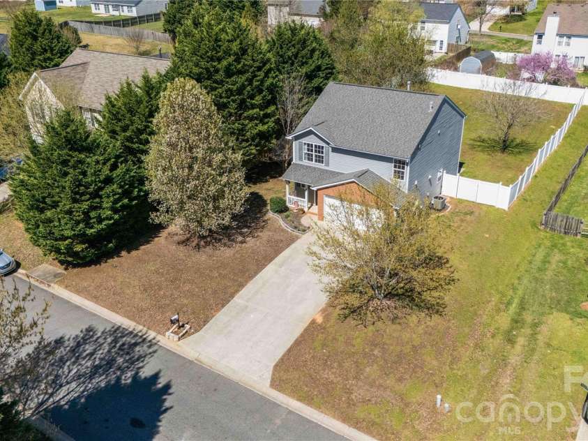 917 Poplar Forest Ridge, Clover, SC 29710.  MLS# CAR4359803, YatesRealty ID 8199. 