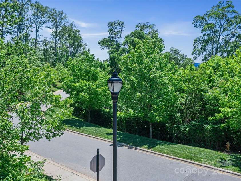 44 Samuel Ashe Drive, Asheville, NC 28805.  MLS# CAR4279385, YatesRealty ID 82. 