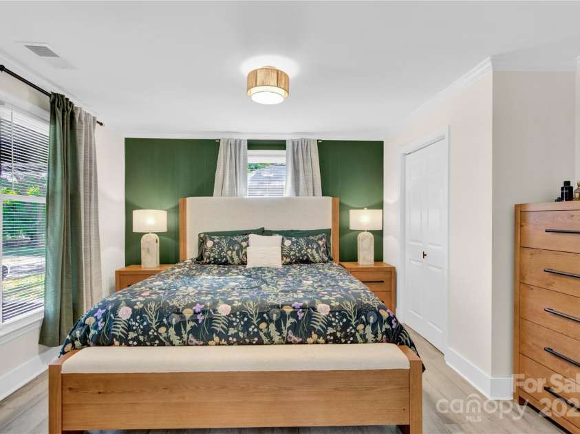 4421 Gum Street, Charlotte, NC 28208.  MLS# CAR4294508, YatesRealty ID 820. 