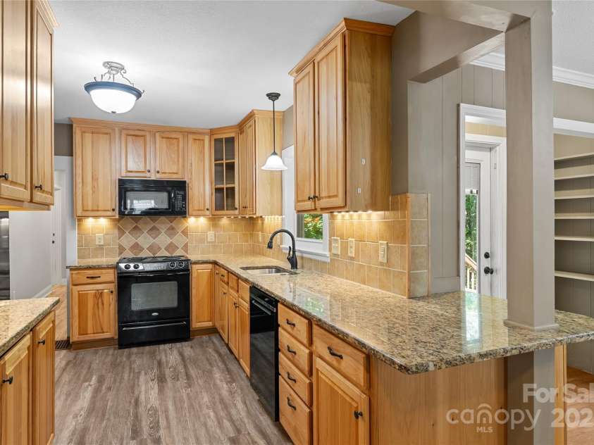 80 Laurel Avenue, Tryon, NC 28782.  MLS# CAR4299418, YatesRealty ID 820. 