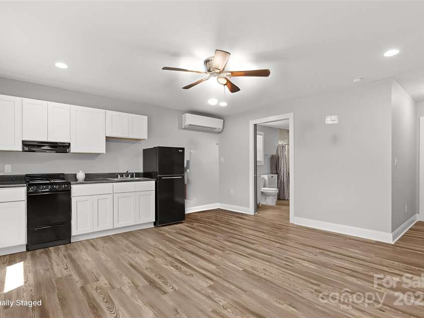 80 Laurel Avenue, Tryon, NC 28782.  MLS# CAR4299418, YatesRealty ID 820. Studio apartment