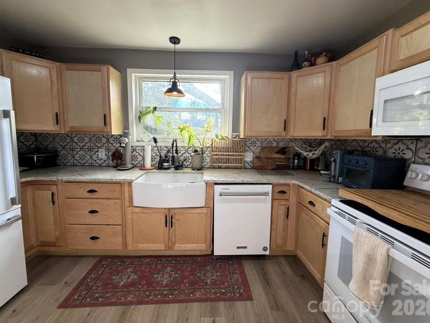 246 Tryon Road, Rutherfordton, NC 28139.  MLS# CAR4344001, YatesRealty ID 8200. 