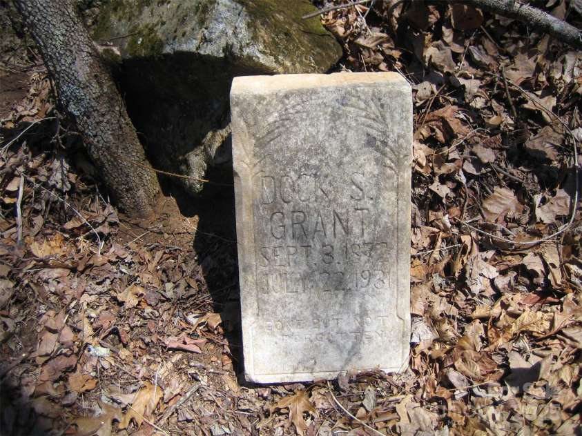 318 Brown Mountain Drive, Cullowhee, NC 28723.  MLS# CAR4235887, YatesRealty ID 8200. Grave on Property Dock S. Grant Sept 3 1872-July 22, 1931