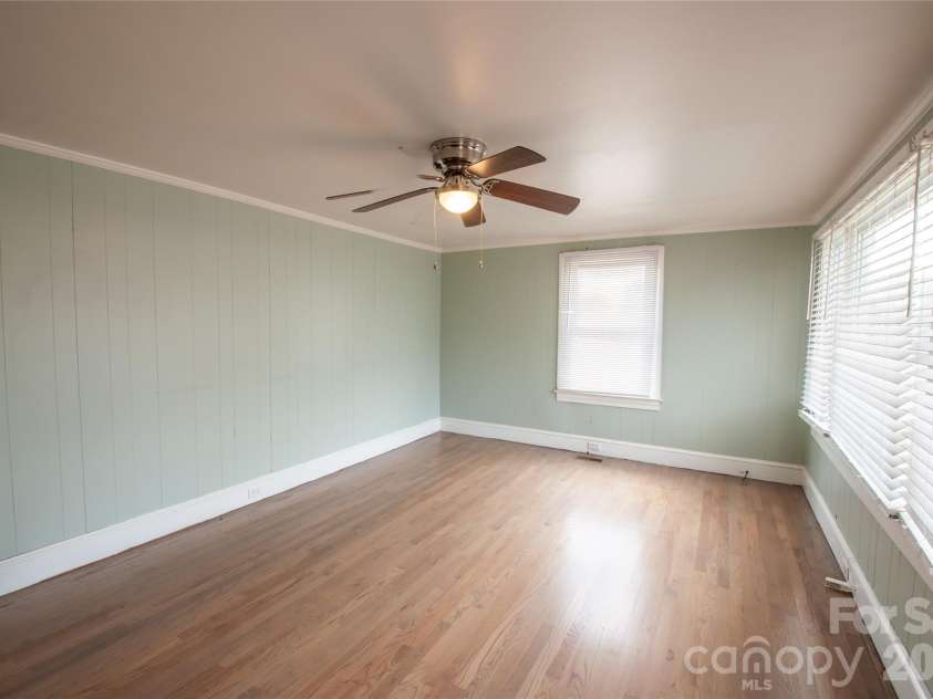 127 Bristol Road, Statesville, NC 28677.  MLS# CAR4353831, YatesRealty ID 8202. 