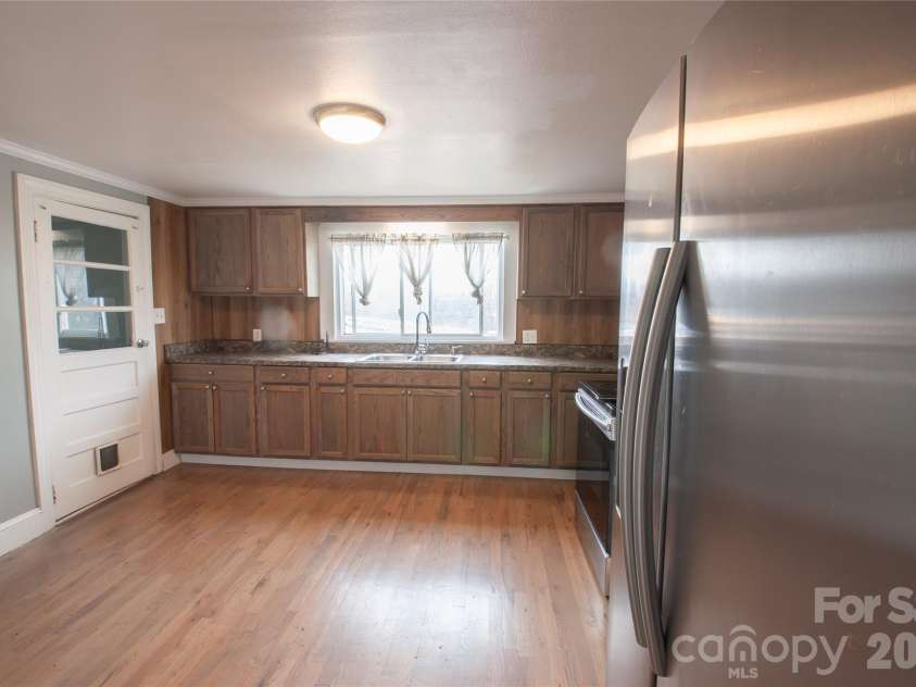 127 Bristol Road, Statesville, NC 28677.  MLS# CAR4353831, YatesRealty ID 8202. 