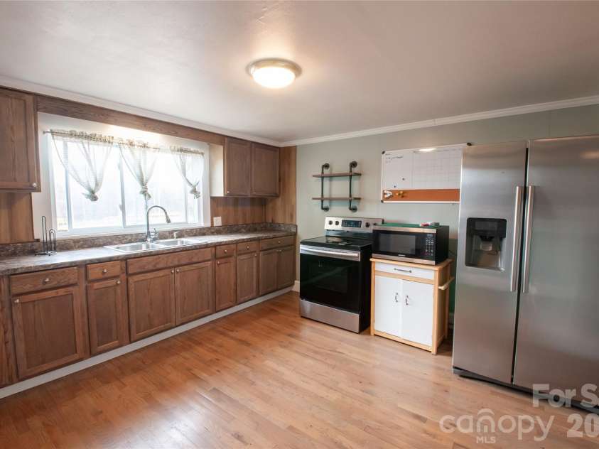 127 Bristol Road, Statesville, NC 28677.  MLS# CAR4353831, YatesRealty ID 8202. 