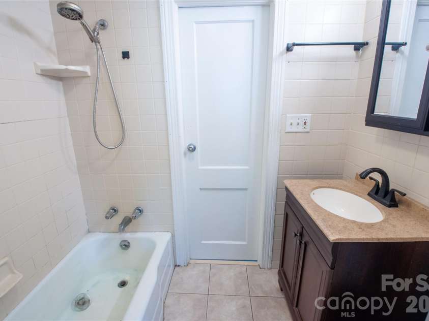 127 Bristol Road, Statesville, NC 28677.  MLS# CAR4353831, YatesRealty ID 8202. 