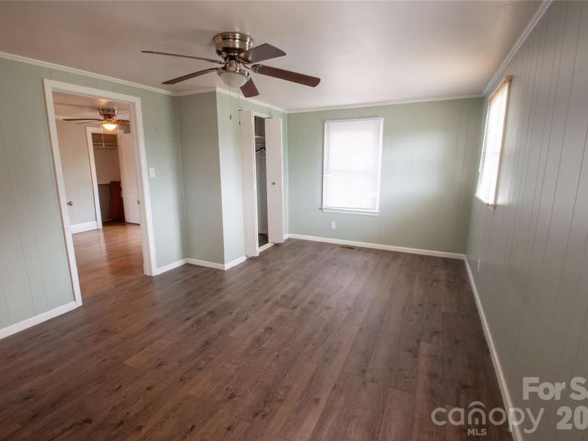 127 Bristol Road, Statesville, NC 28677.  MLS# CAR4353831, YatesRealty ID 8202. 