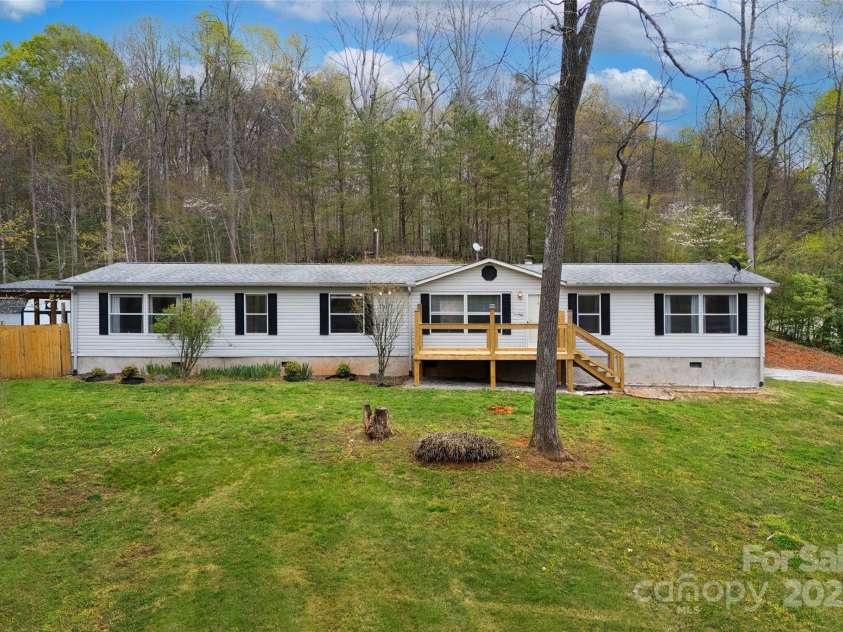 279 Henry McCall Road, Marion, NC 28752.  MLS# CAR4242647, YatesRealty ID 8202. 