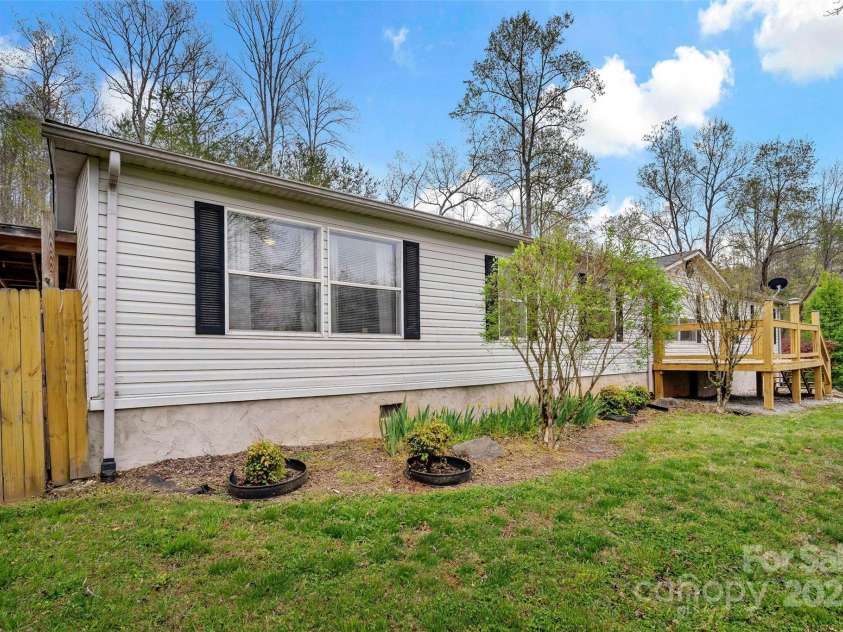 279 Henry McCall Road, Marion, NC 28752.  MLS# CAR4242647, YatesRealty ID 8202. 