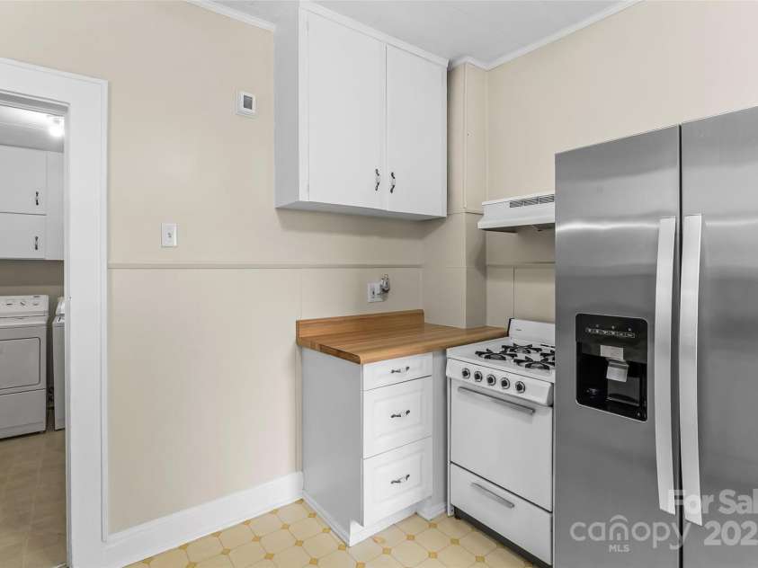 88 State Street, Marion, NC 28752.  MLS# CAR4242716, YatesRealty ID 8203. 