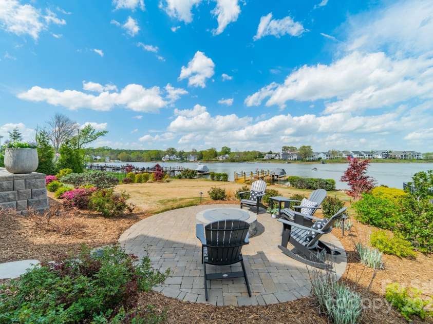 139 Little Indian Loop, Mooresville, NC 28117.  MLS# CAR4244066, YatesRealty ID 8204. 