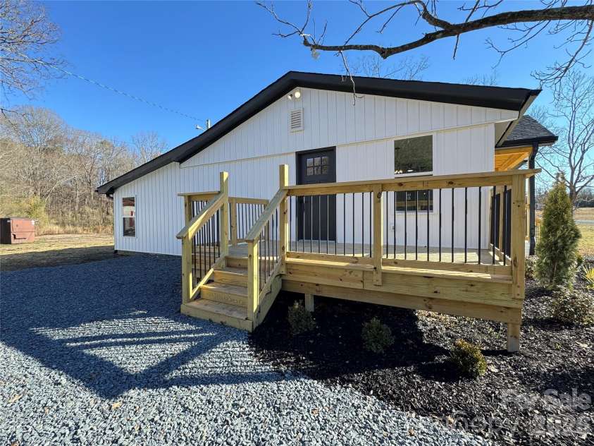 5916 Griffith Road, Monroe, NC 28112.  MLS# CAR4346922, YatesRealty ID 8204. 