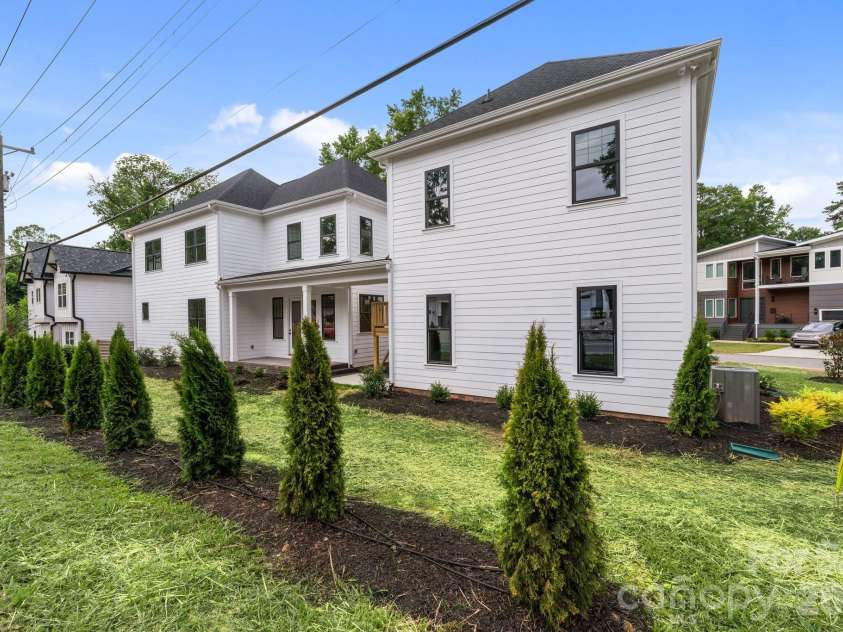 1529 Beckwith Place, Charlotte, NC 28205.  MLS# CAR4345978, YatesRealty ID 8205. 
