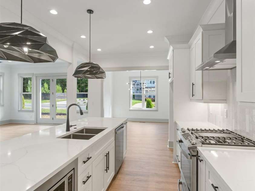 1529 Beckwith Place, Charlotte, NC 28205.  MLS# CAR4345978, YatesRealty ID 8205. 