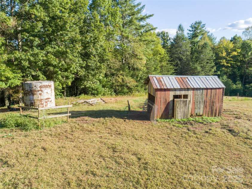 7355 J Warren Lane, Lenoir, NC 28645.  MLS# CAR4193591, YatesRealty ID 8207. 