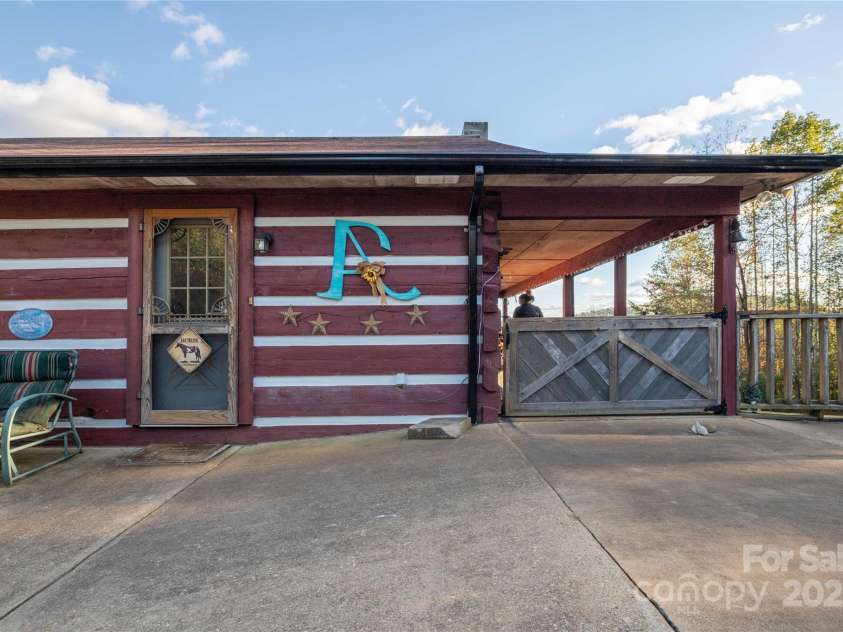 7355 J Warren Lane, Lenoir, NC 28645.  MLS# CAR4193591, YatesRealty ID 8207. 