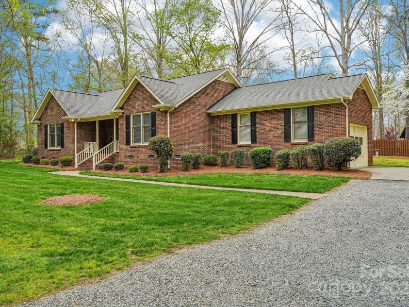 406 Brief Road, Indian Trail, NC 28079.  MLS# CAR4219626, YatesRealty ID 8208. 