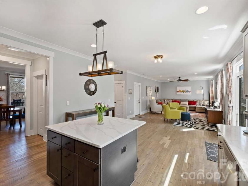 306 Breezewood Drive, Charlotte, NC 28262.  MLS# CAR4352343, YatesRealty ID 8209. 