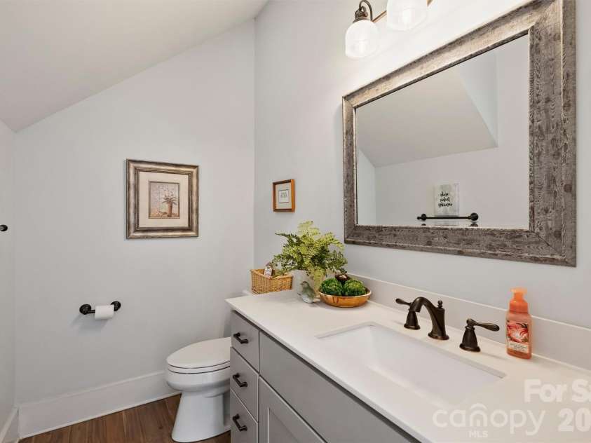 306 Breezewood Drive, Charlotte, NC 28262.  MLS# CAR4352343, YatesRealty ID 8209. 