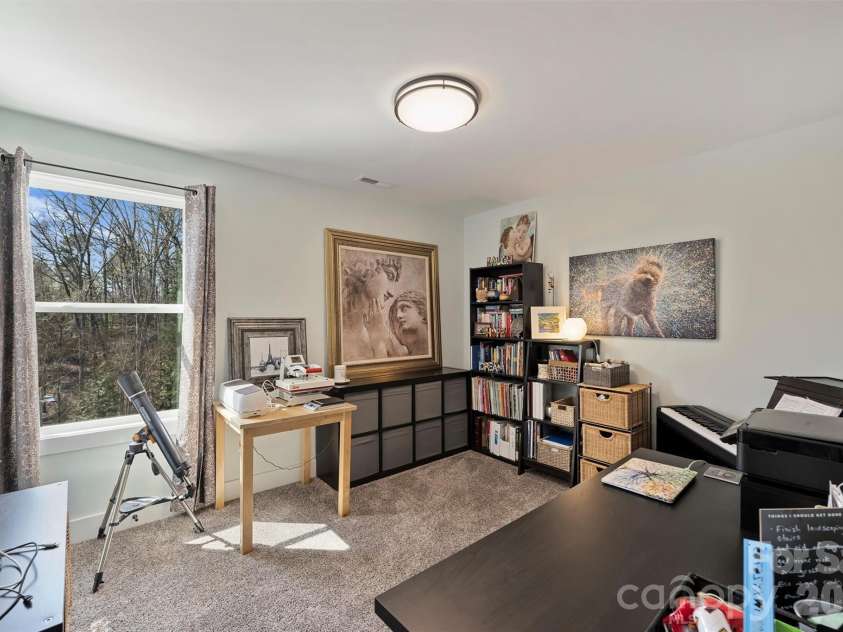 306 Breezewood Drive, Charlotte, NC 28262.  MLS# CAR4352343, YatesRealty ID 8209. 