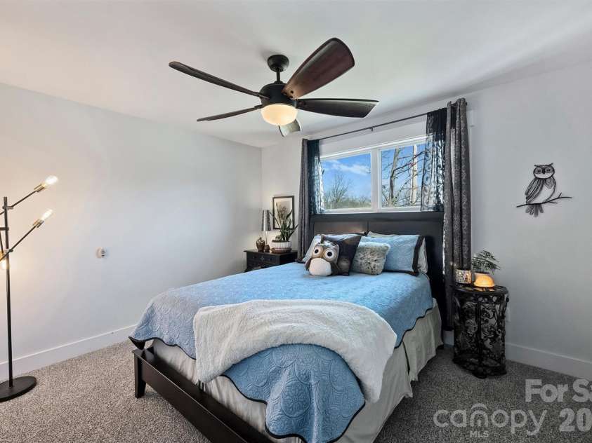 306 Breezewood Drive, Charlotte, NC 28262.  MLS# CAR4352343, YatesRealty ID 8209. 