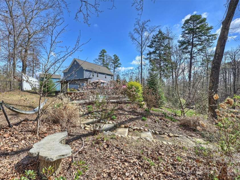 306 Breezewood Drive, Charlotte, NC 28262.  MLS# CAR4352343, YatesRealty ID 8209. 