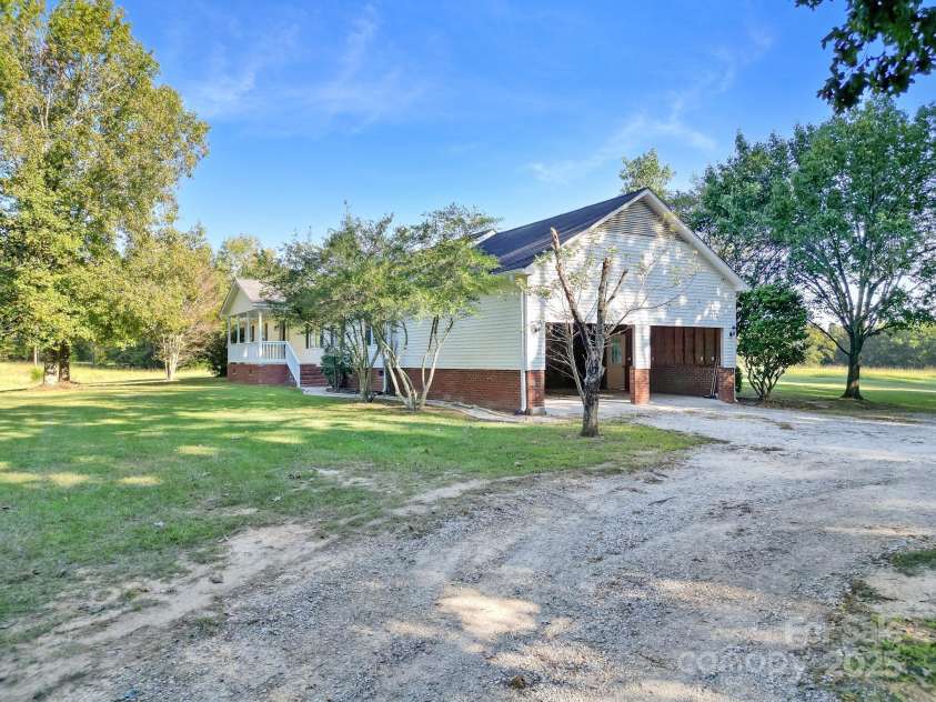 2716 Camp Creek Road, Lancaster, SC 29720.  MLS# CAR4301902, YatesRealty ID 821. 