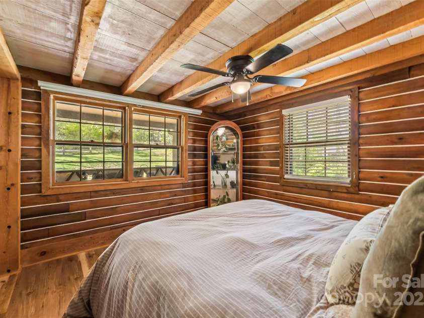 30 Greenbriar Road, Black Mountain, NC 28711.  MLS# CAR4248196, YatesRealty ID 8210. 