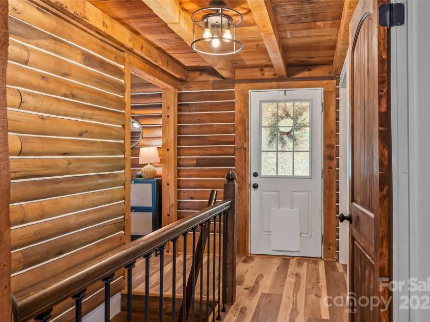 30 Greenbriar Road, Black Mountain, NC 28711.  MLS# CAR4248196, YatesRealty ID 8210. 