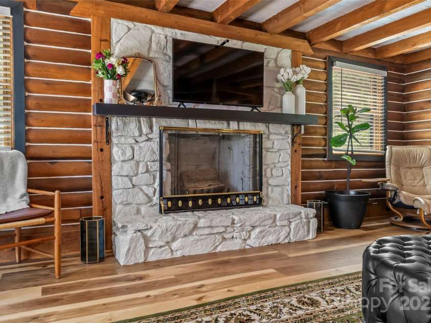 30 Greenbriar Road, Black Mountain, NC 28711.  MLS# CAR4248196, YatesRealty ID 8210. 