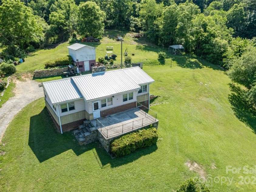 415 Weaverville Road, Asheville, NC 28804.  MLS# CAR4229156, YatesRealty ID 8211. 