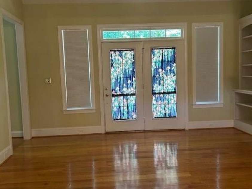 127 Victoria Park Drive, Shelby, NC 28150.  MLS# CAR4294152, YatesRealty ID 8212. LIVING ROOM
