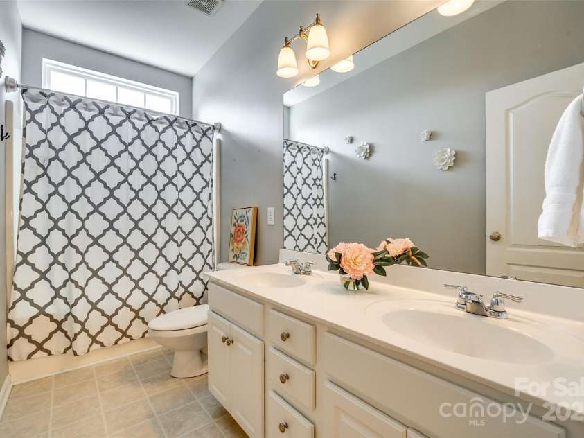 349 Miners Cove Way, Fort Mill, SC 29708.  MLS# CAR4248883, YatesRealty ID 8213. 