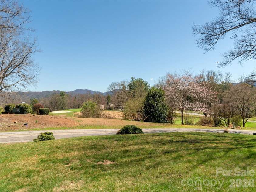 71 Fairway Drive, Etowah, NC 28729.  MLS# CAR4356694, YatesRealty ID 8213. 