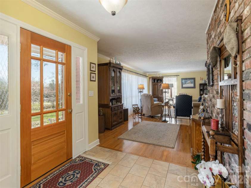 71 Fairway Drive, Etowah, NC 28729.  MLS# CAR4356694, YatesRealty ID 8213. 