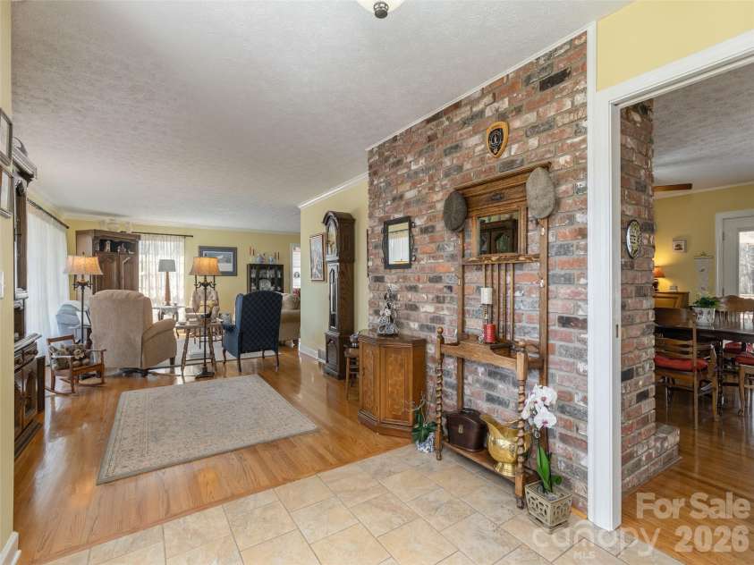 71 Fairway Drive, Etowah, NC 28729.  MLS# CAR4356694, YatesRealty ID 8213. 