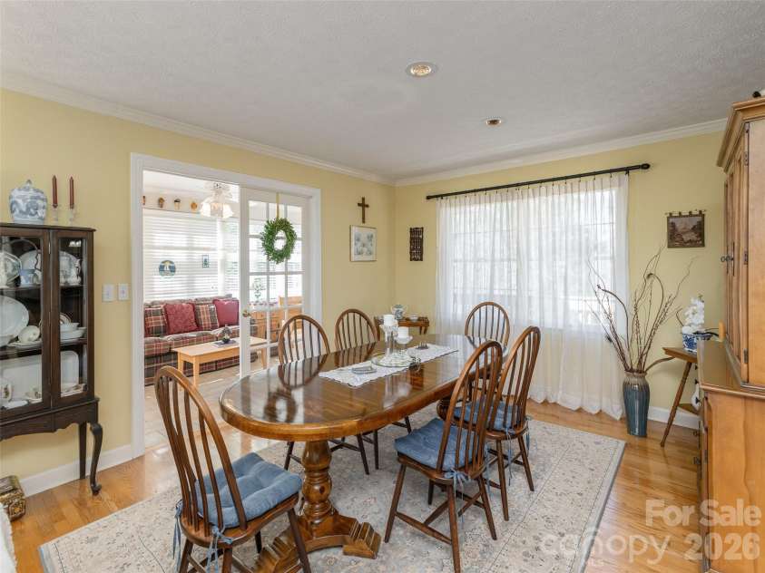71 Fairway Drive, Etowah, NC 28729.  MLS# CAR4356694, YatesRealty ID 8213. 