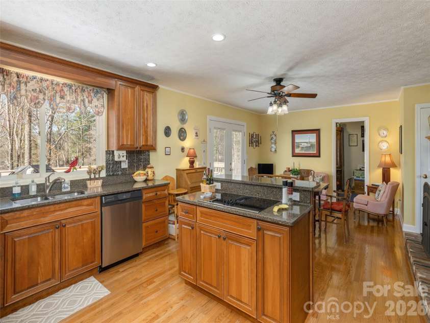 71 Fairway Drive, Etowah, NC 28729.  MLS# CAR4356694, YatesRealty ID 8213. 