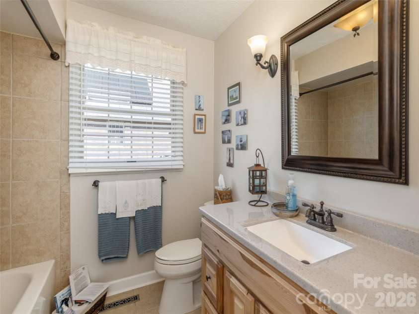 71 Fairway Drive, Etowah, NC 28729.  MLS# CAR4356694, YatesRealty ID 8213. 