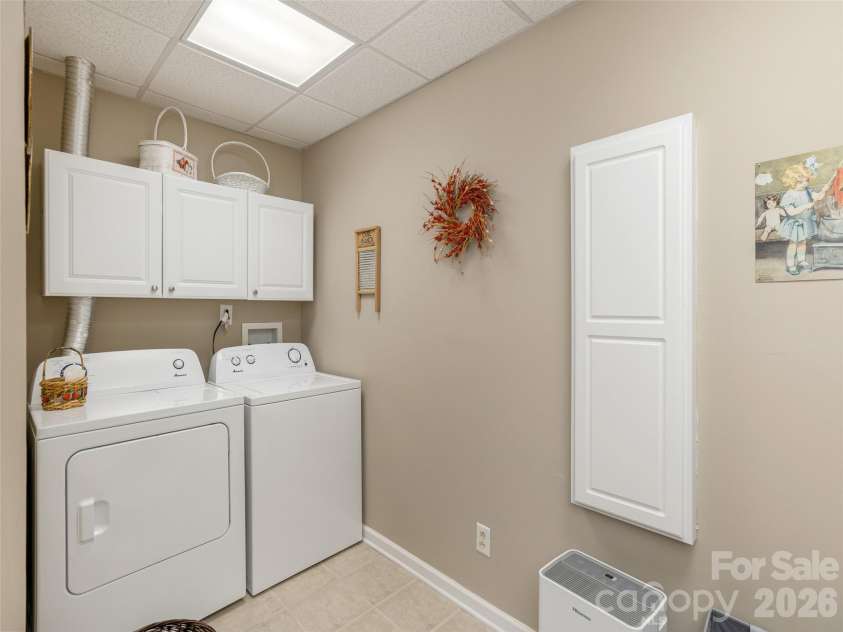 71 Fairway Drive, Etowah, NC 28729.  MLS# CAR4356694, YatesRealty ID 8213. 