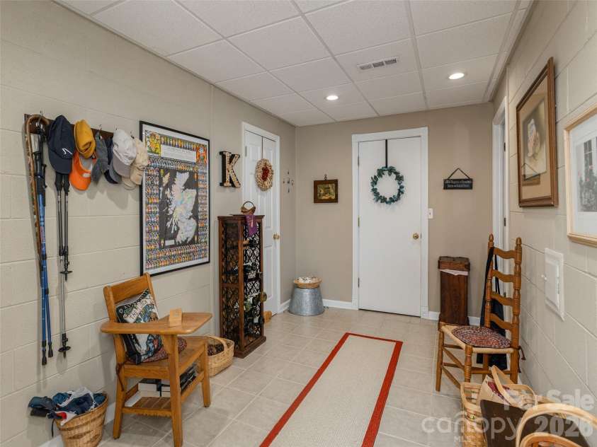71 Fairway Drive, Etowah, NC 28729.  MLS# CAR4356694, YatesRealty ID 8213. 