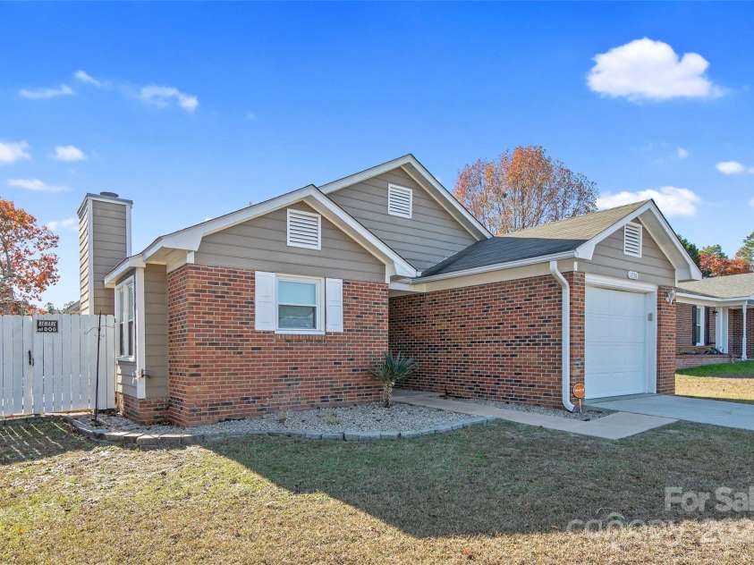 1730 Winnabow Drive, Fayetteville, NC 28304.  MLS# CAR4205087, YatesRealty ID 8214. 