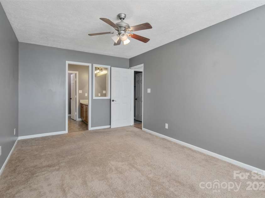 1730 Winnabow Drive, Fayetteville, NC 28304.  MLS# CAR4205087, YatesRealty ID 8214. 