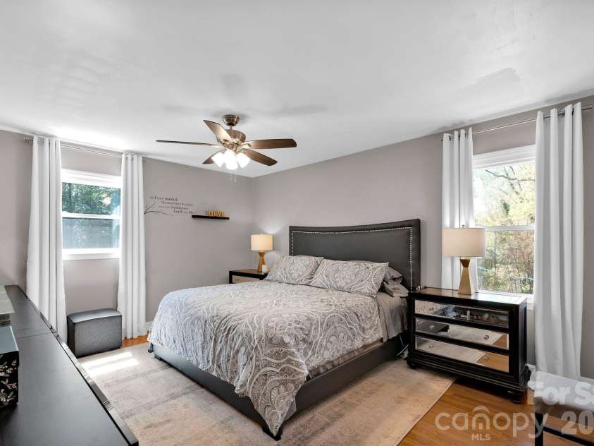 6616 Highbrook Drive, Charlotte, NC 28212.  MLS# CAR4363329, YatesRealty ID 8214. 